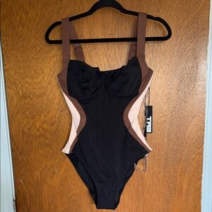 Ta3 Sculpting Bathing Suit NWT!